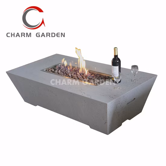 Xiamen Charm Garden의 야외 가스 난로 테이블